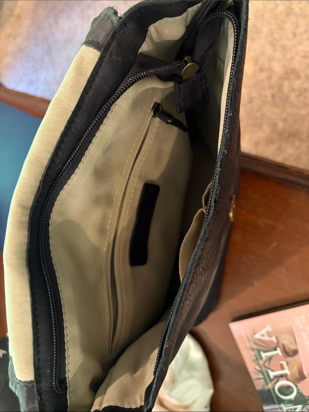 American Leather Company Black Leather Backpack with Dust Bag - Picture 6 of 6